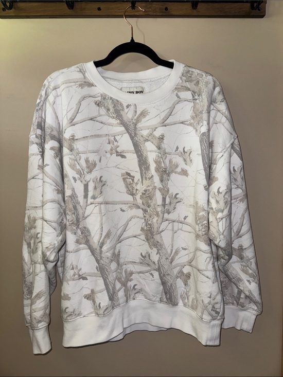 Dairy Boy Tops - DAIRY BOY White Woodland Camo Crew, size Medium. EUC!